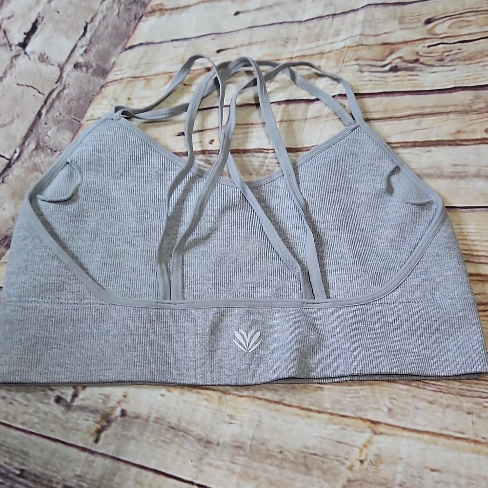 🔥Forever 21 Sports‎ Bra Gray Soze Large